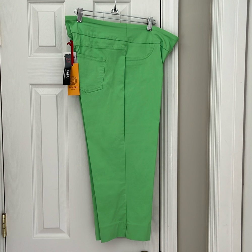 🌟🌟 NWT Ruby Rd Capri